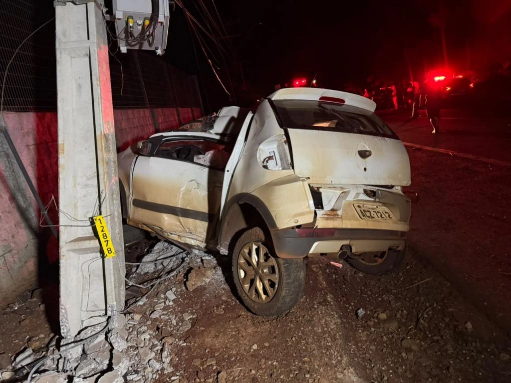 Jovem de 18 anos morre após carro atingir poste e deixar parte de Maripá sem energia
